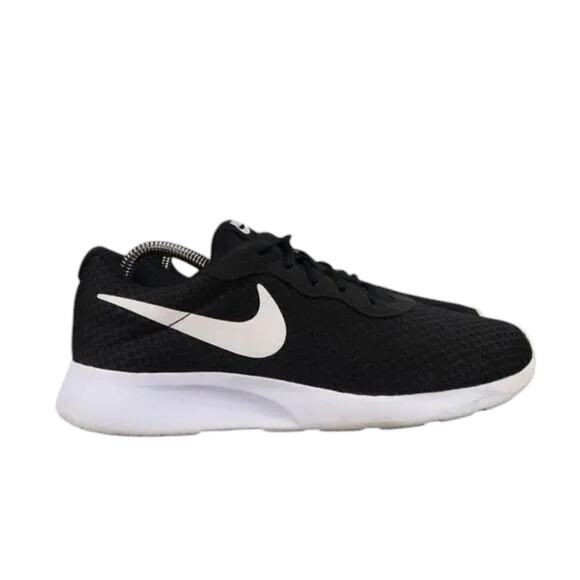 Nike Shoes Womens 9 Athletic Trainers Tanjun Sneakers Black White Casual Active - Picture 1 of 13